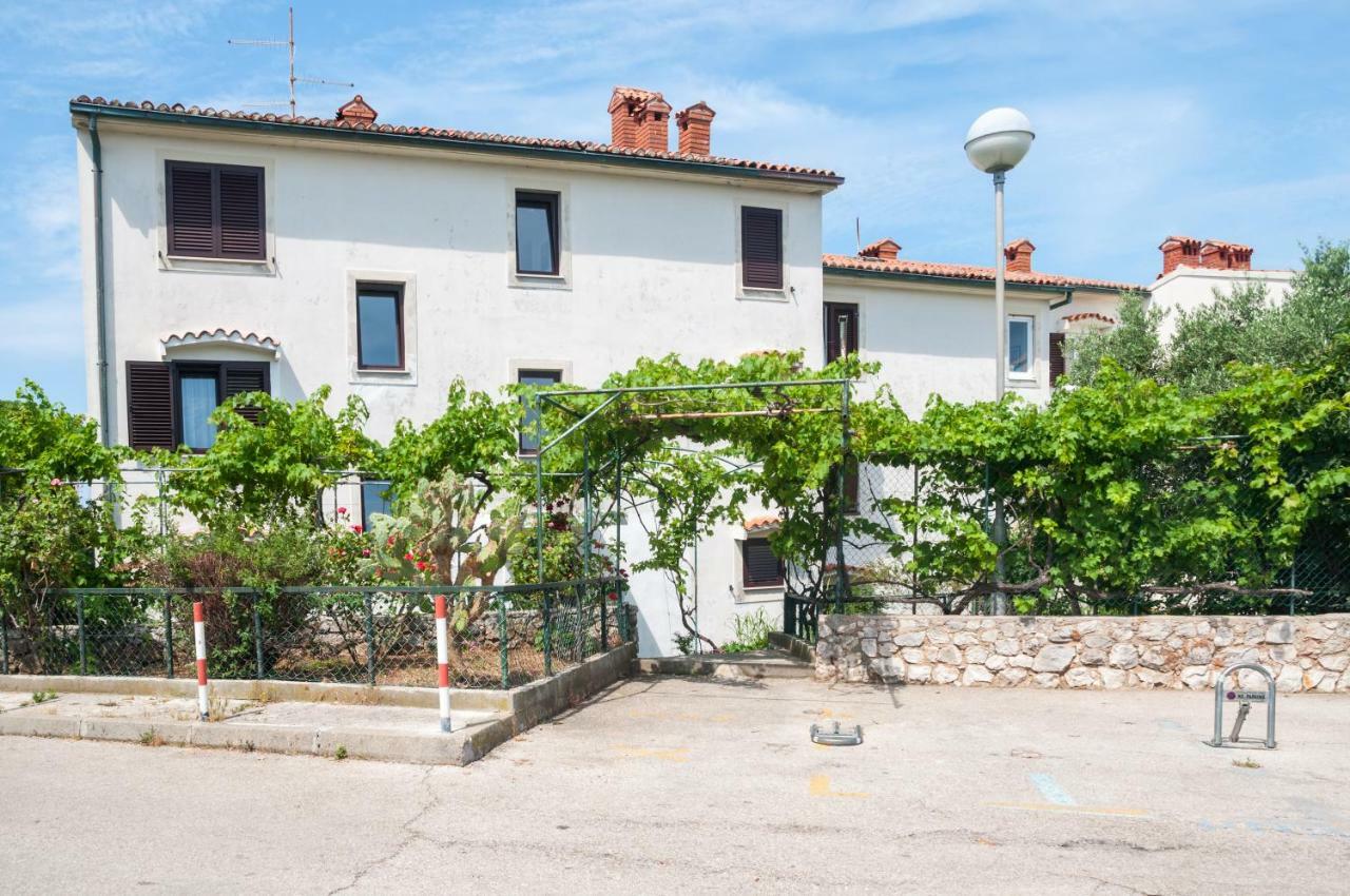 Sabljak Apartment *